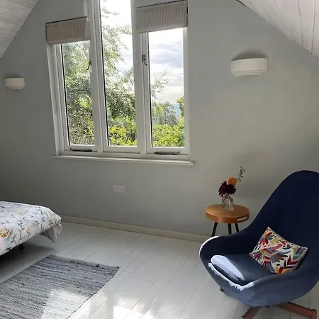 Bright, Airy Annex In Village With Stunning Views Stroud  Exterior photo
