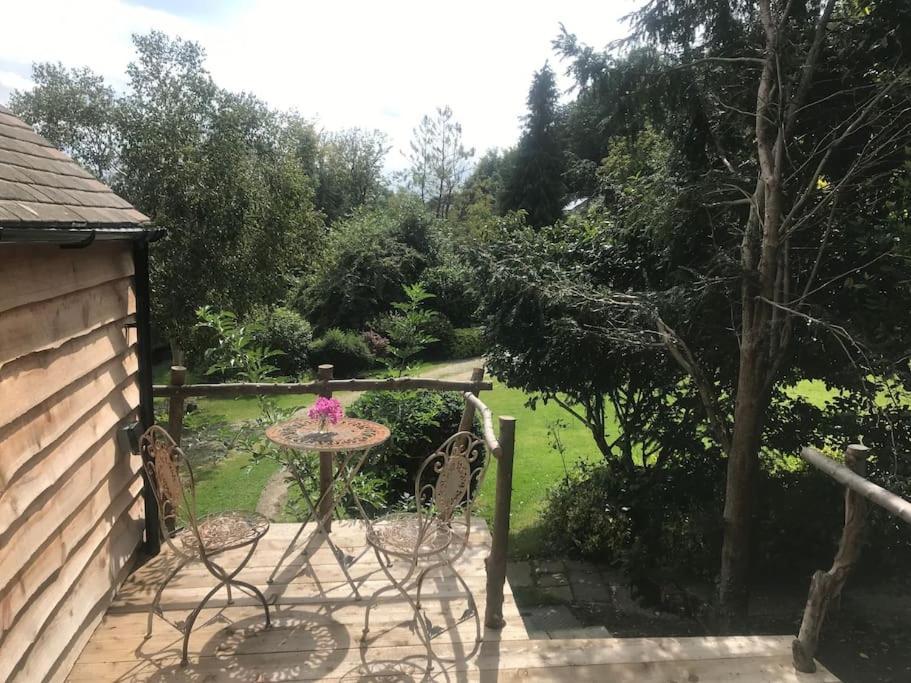 Bright, Airy Annex In Village With Stunning Views Apartment *
