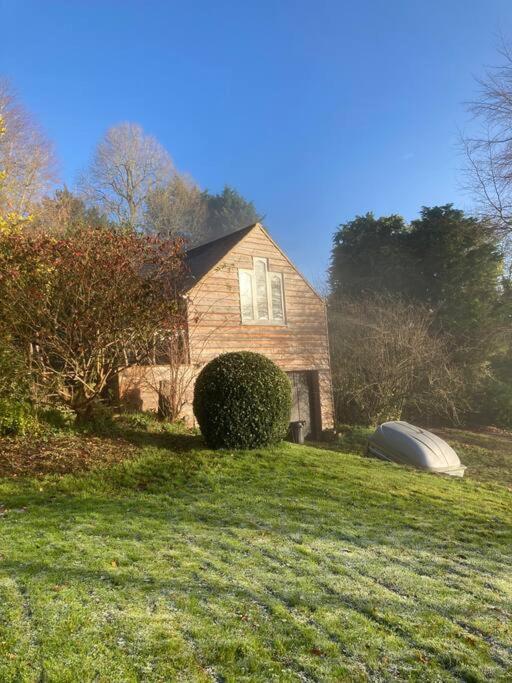Bright, Airy Annex In Village With Stunning Views Apartment
